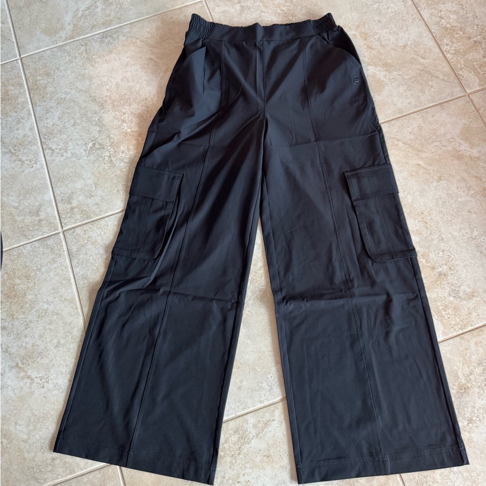 NWOT Fabletics Black Wide Leg Cargo Pants